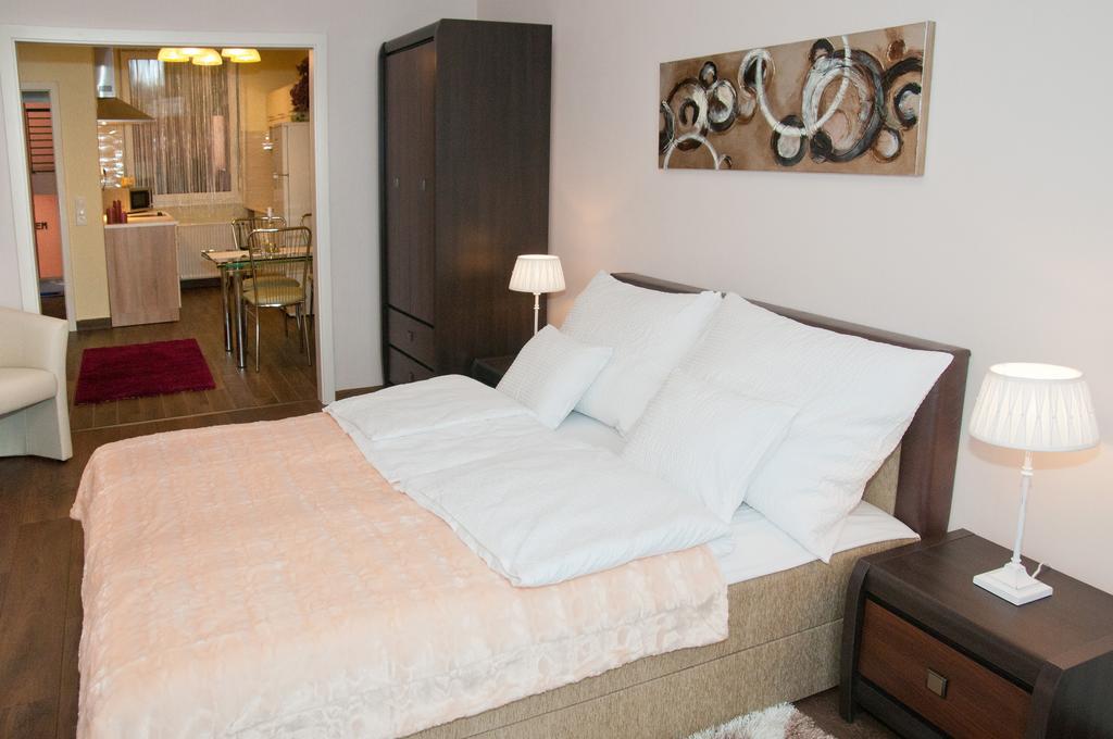 Ametiszt Apartman Heviz Exterior photo